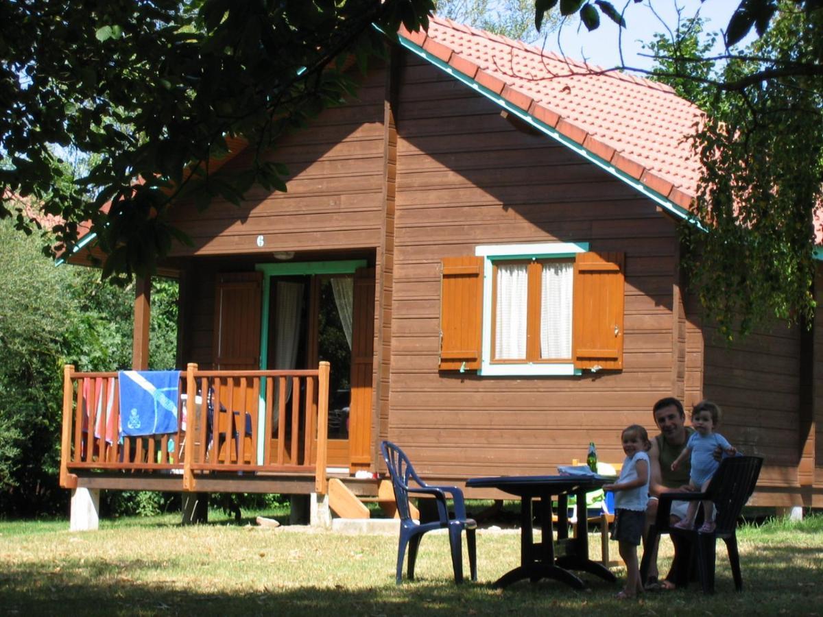 Camping Municipal De La Lande Nexon Exterior photo